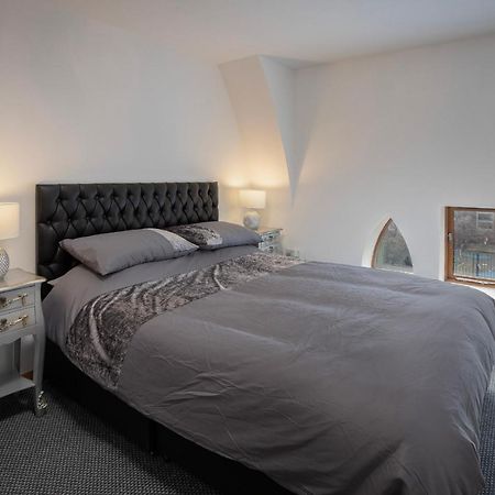 Elegant Church Conversion Close To Blackpool Tower Екстериор снимка